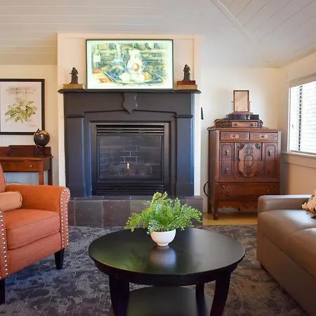 Mccall House Boutique Hotel-2